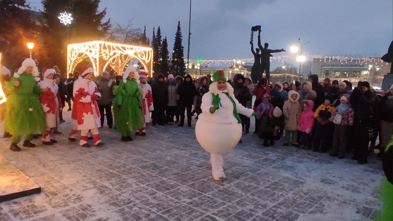 Фото Новосибирск нарядился к празднику 9